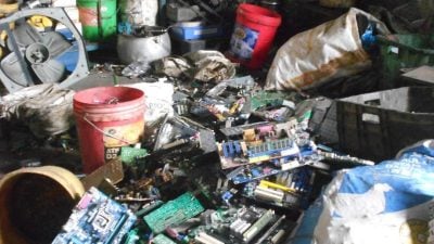 无执照储存电子废料   汽车零件商认罪罚3万5千