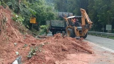 浮罗敦沙顿路有45大小崩塌点  2处须移大岩石 道路仍关闭