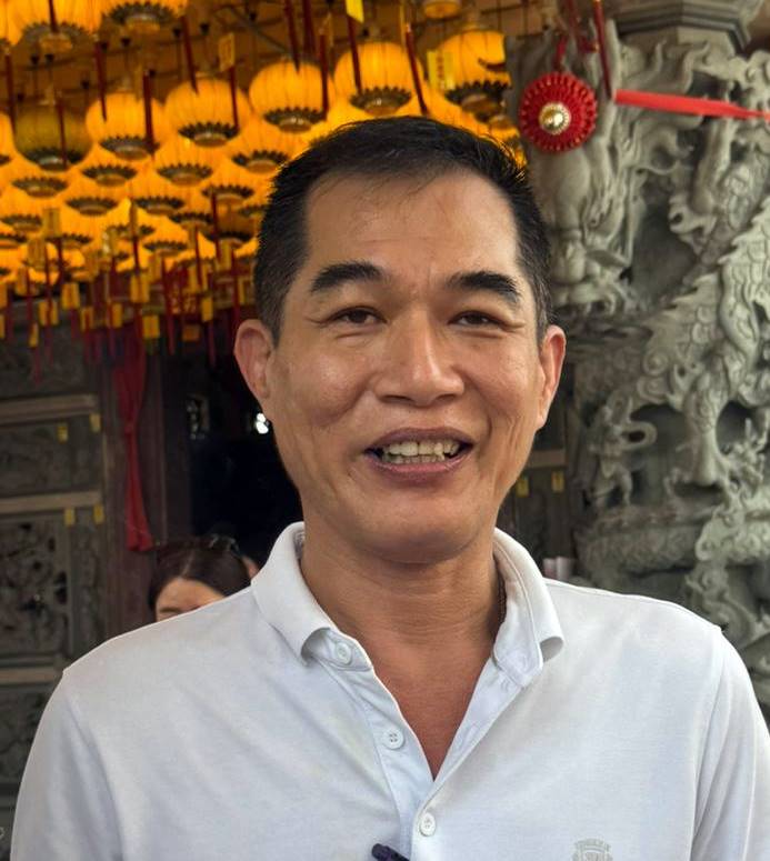 （大北马）中秋节、天赦日及月下老人圣诞“三重吉日”，北海天公坛火鼎盛。