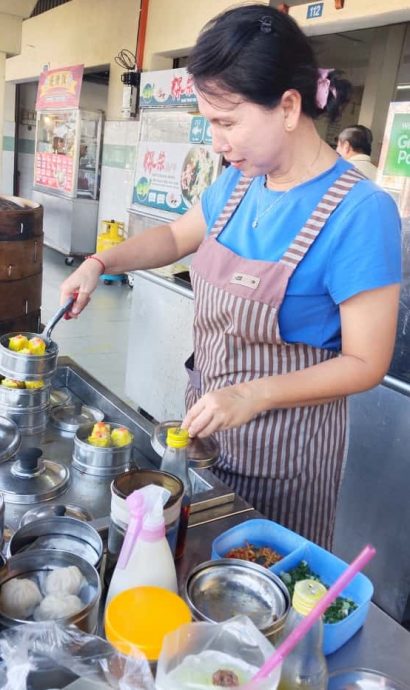 佳乡岭商业中心闸杆停车启用 商家:生意额跌半