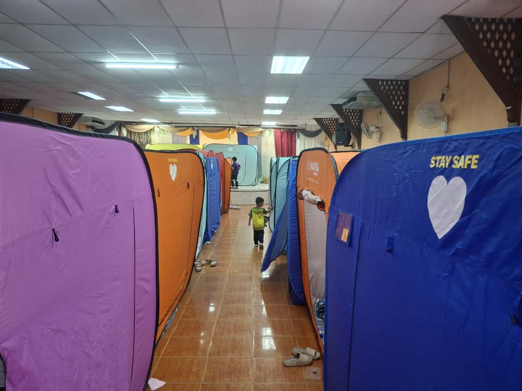 （大北马）吉北两县水灾：笼呀河水倒灌民宅，华妇理发师被逼关店已三天