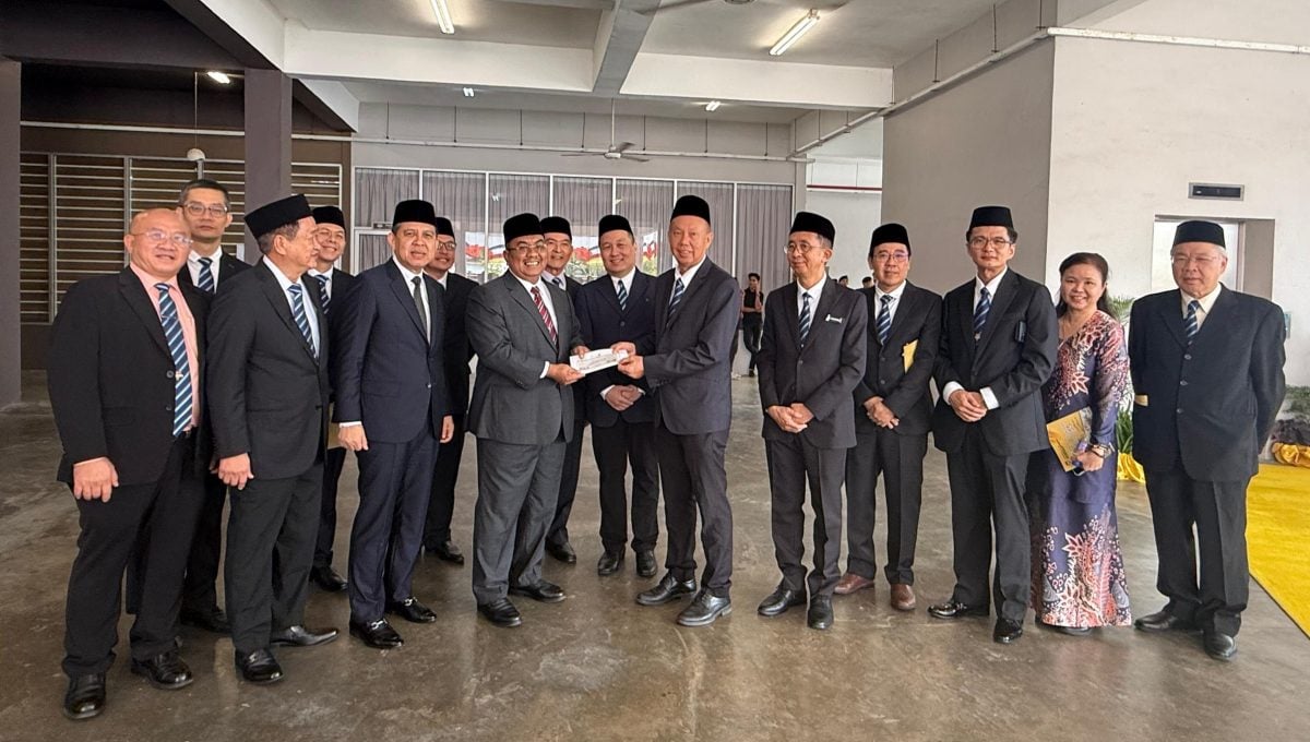 (大北马)吉华华中颁奖日,州政府拨10万提升礼堂设施