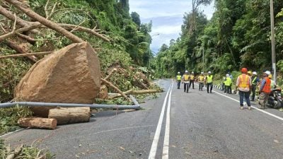 土崩处土壤仍持续移动　浮罗新路关闭48小时