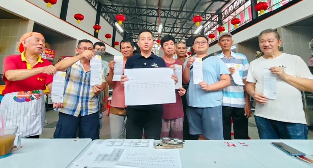 一把风扇电灯 费用涨逾200%   小贩投诉国能征零售费