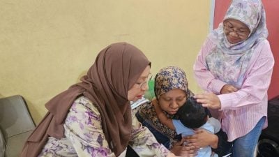 少妇哺乳期左乳肿胀   以为是涨奶 未料是乳癌