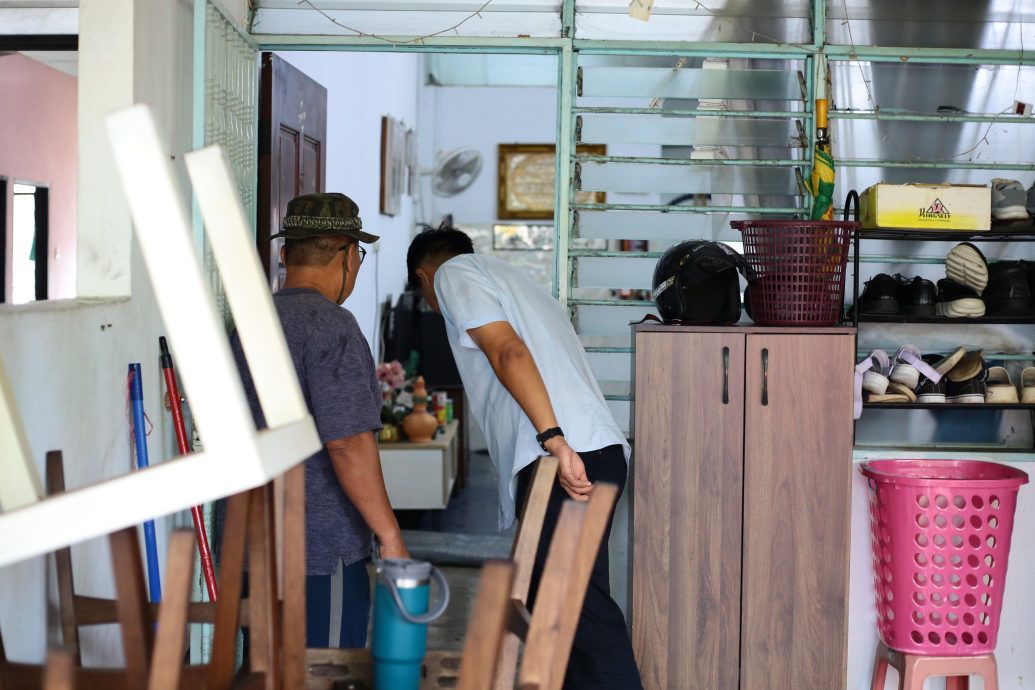（大北马）暴雨致河水倒灌民宅 罗炜家雨后赴灾区 促排水系统升级