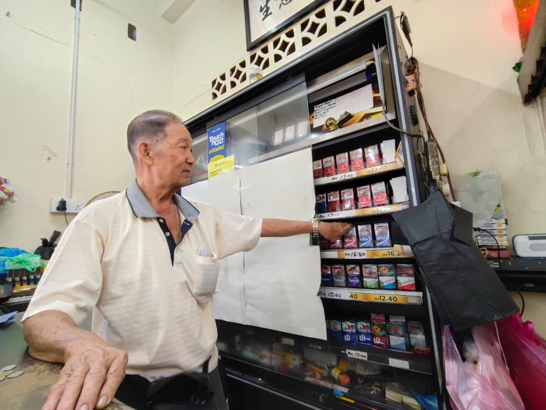 业者：一年前已这样做   香烟遮着卖 问题不大