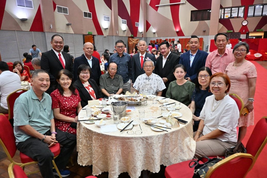 (大都会)培英华小举办荣休感恩典礼 欢送前任董事长李天赐/5图