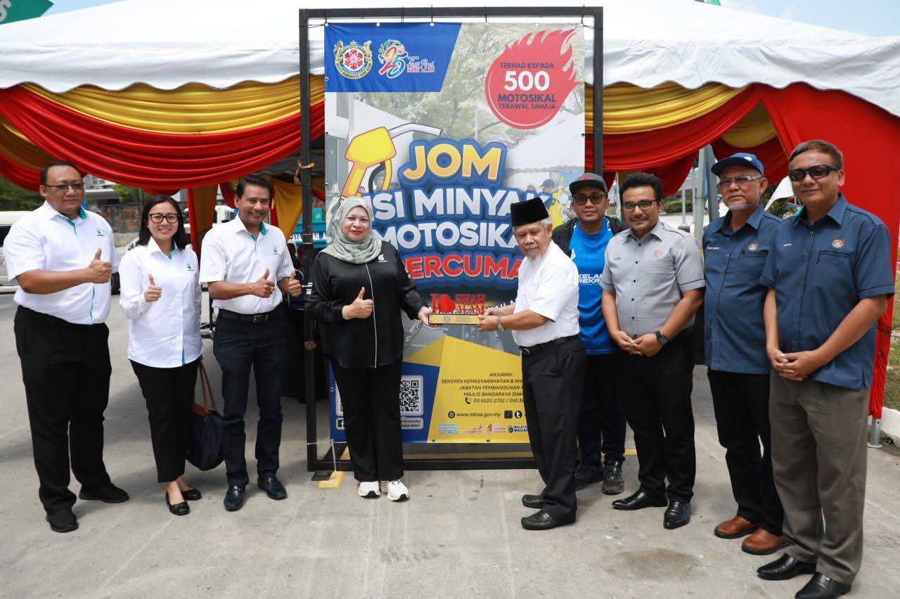 （大都会）沙亚南市政厅供500摩托骑士免费打油10令吉