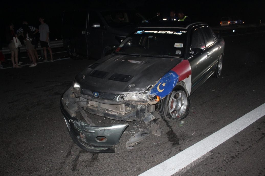 (已签发)柔:3摩托车祸再引3车连环撞 14岁少年后座乘客丧命