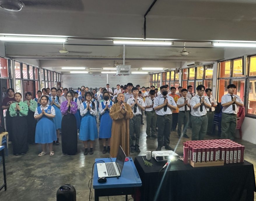 佛光会第4站考生祈福   峇圣模那百名师生参与