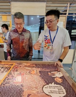 (已签发)柔:刘镇东:可拍微电影或出文集   留住新村好故事