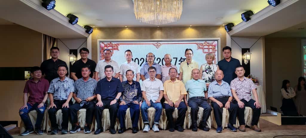 (已签发)柔:华民学校设“优秀教师奖” 表彰教师付出
