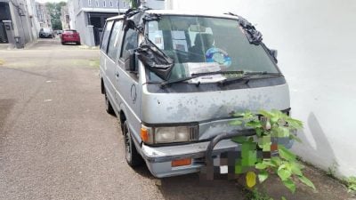 古来市议会连3天执法 拖走占车位废置车