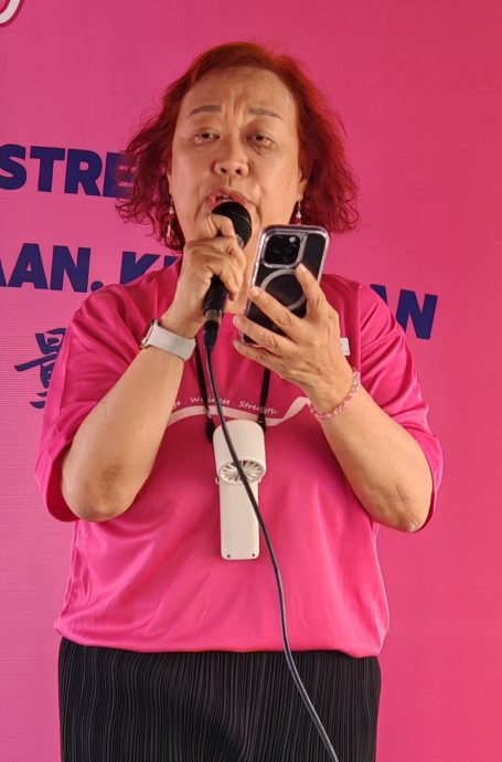 （已签发）柔：**可版头**洪清芳：相比新加坡80%   大马乳癌康复率仅50%