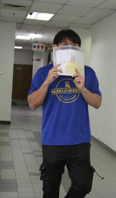 (已签发)柔:咖啡店少东2000令吉贿赂官员案 展延至下月4日进行文件管理