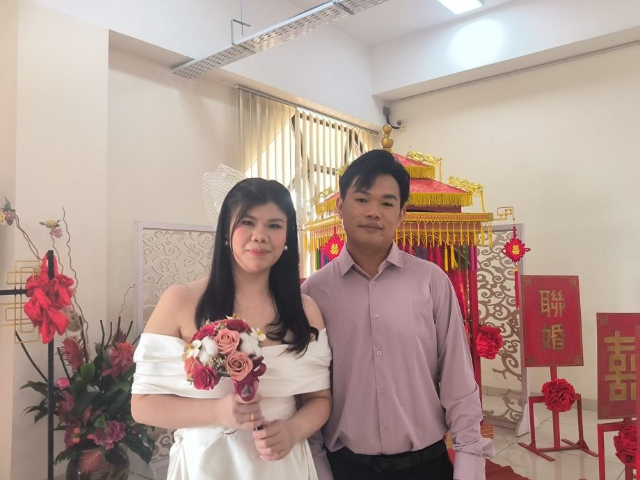 双十日“十全十美”   17对新人紫霭阁注册结婚