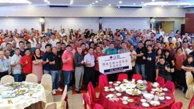 柔政府发放    峇株居銮46华团获逾32万拨款