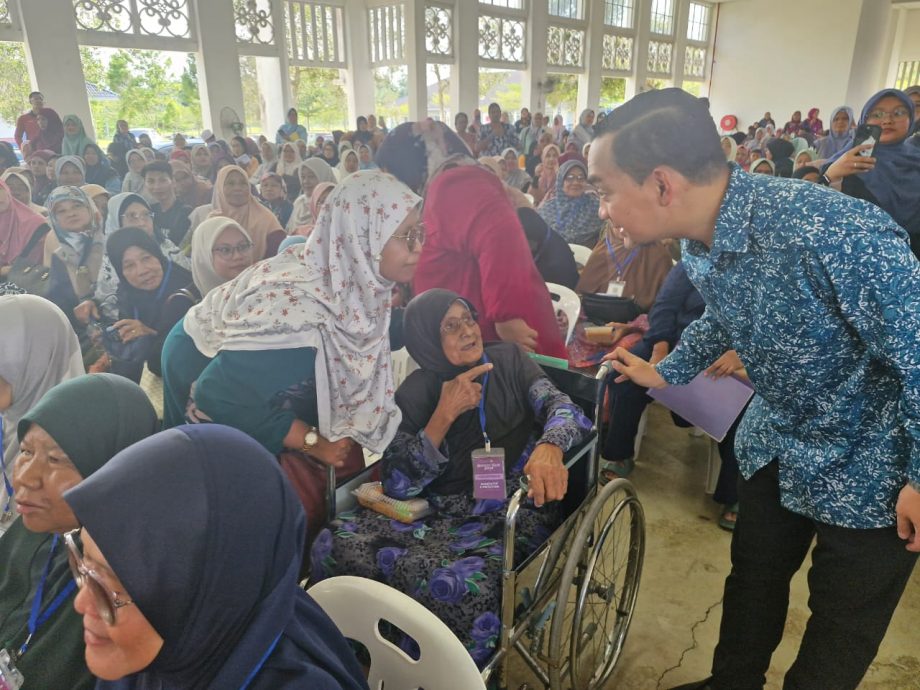 (已签发)柔:**版三头**州政府援助金受惠人数再创新高 51.3万拨给1709单亲妈妈