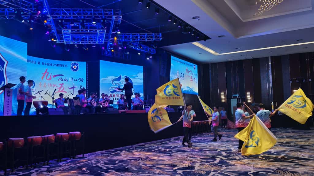 （已签发）柔：**版头**吴源盛吁南马区成立潮工商分会   整合资源创良性循环