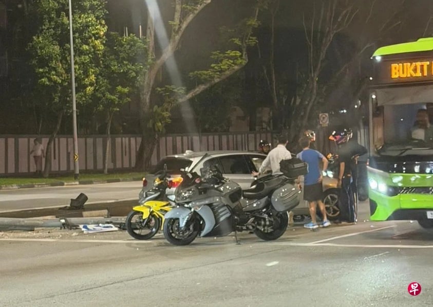 (已签发)柔:狮城二三事:25岁男子开车打滑酿祸   车内搜出电子烟和烟弹