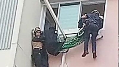 与妻争执反锁屋内  警破门逮捕狮城男