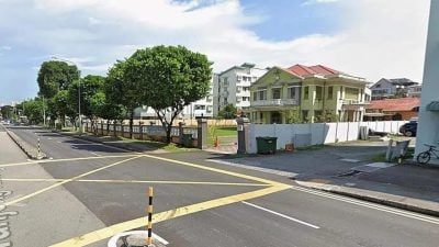 六旬妇撞倒七旬妇 碾压拖行没停车