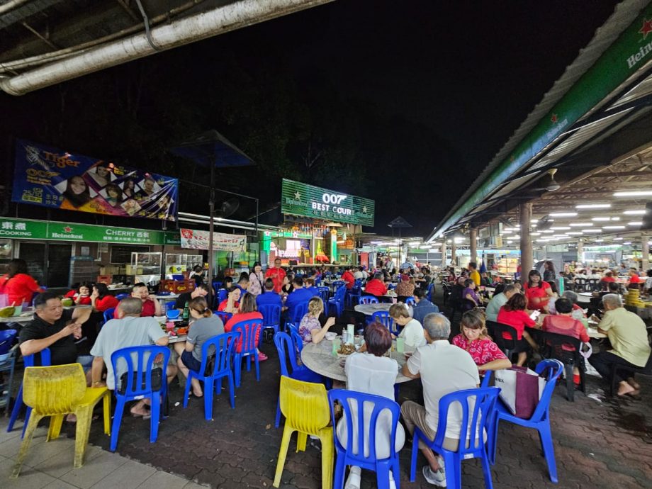 (已签发)柔:酒牌临时执照费每年2.19万 邱光益吁尽快复任酒牌理事会