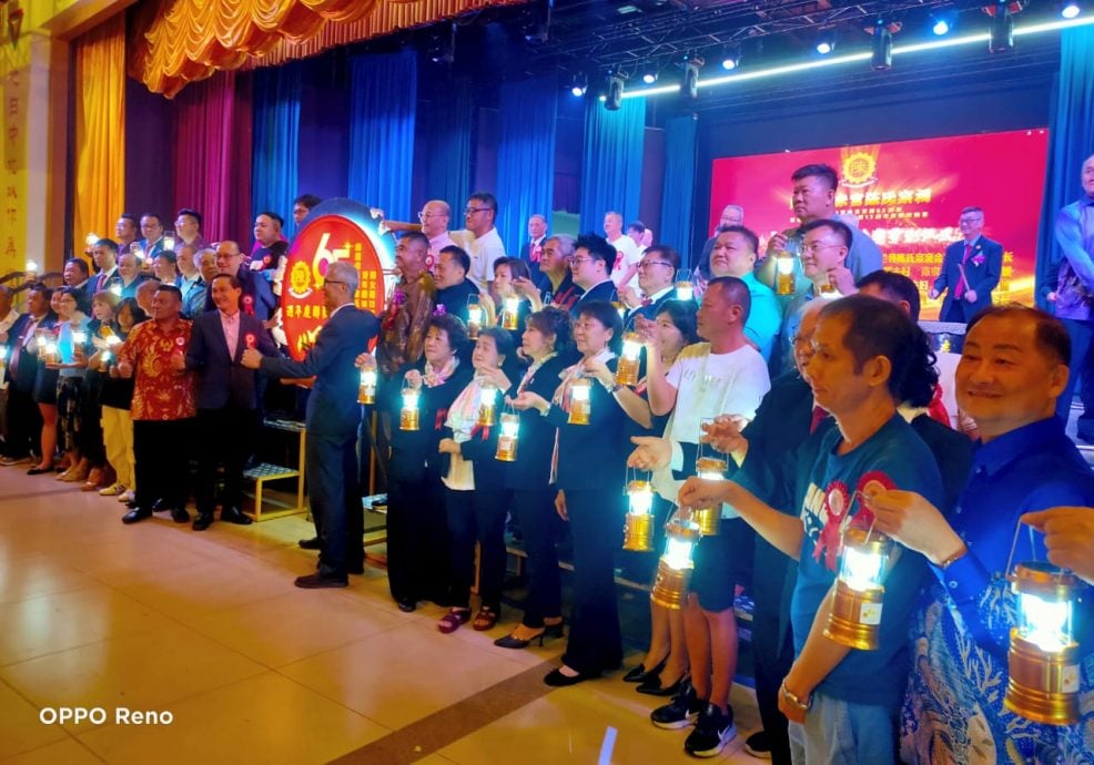 (已签发)柔:陈湘发鼓励陈氏属会 领养独中或华文学会贫困优秀生