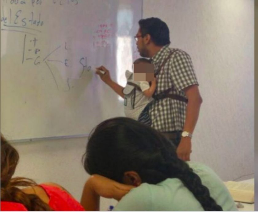 （已签发）边抱学生婴儿边讲课  男教授被封“最有爱教师”