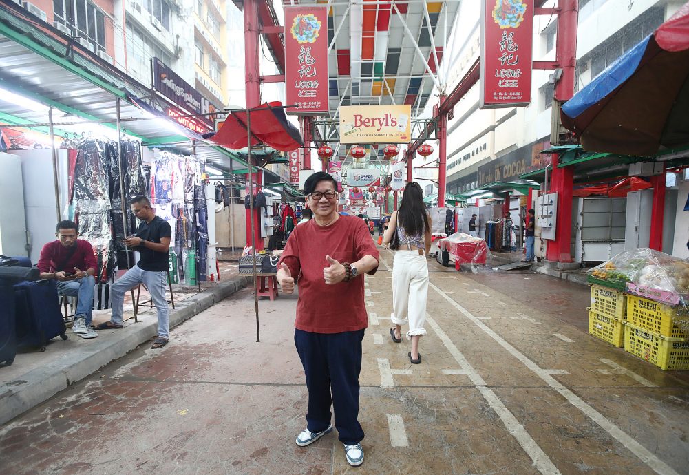 （早报可头）大都会／洪细弟巡视茨厂街档口／7图