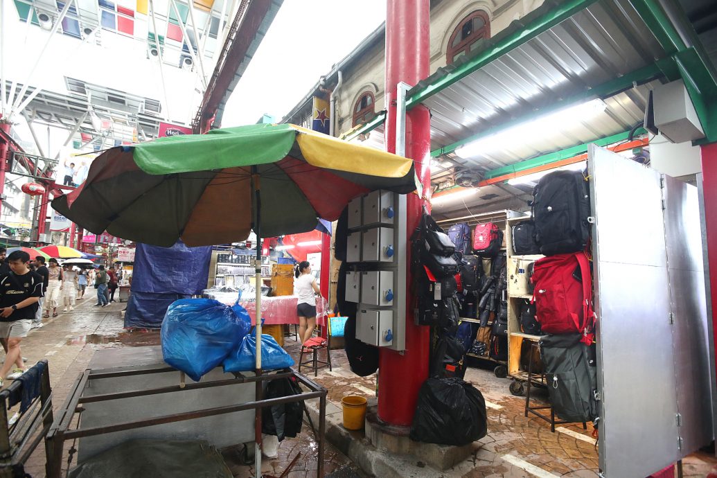 （早报可头）大都会／洪细弟巡视茨厂街档口／7图