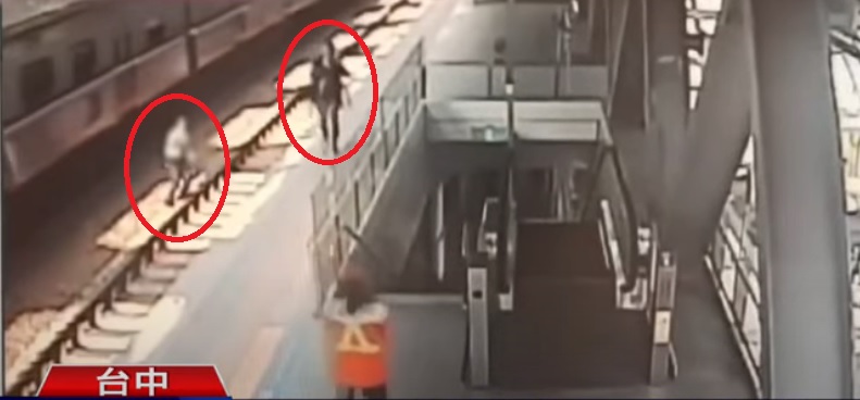 （视频）男子逃票推职员下轨道后逃跑 被捕送办