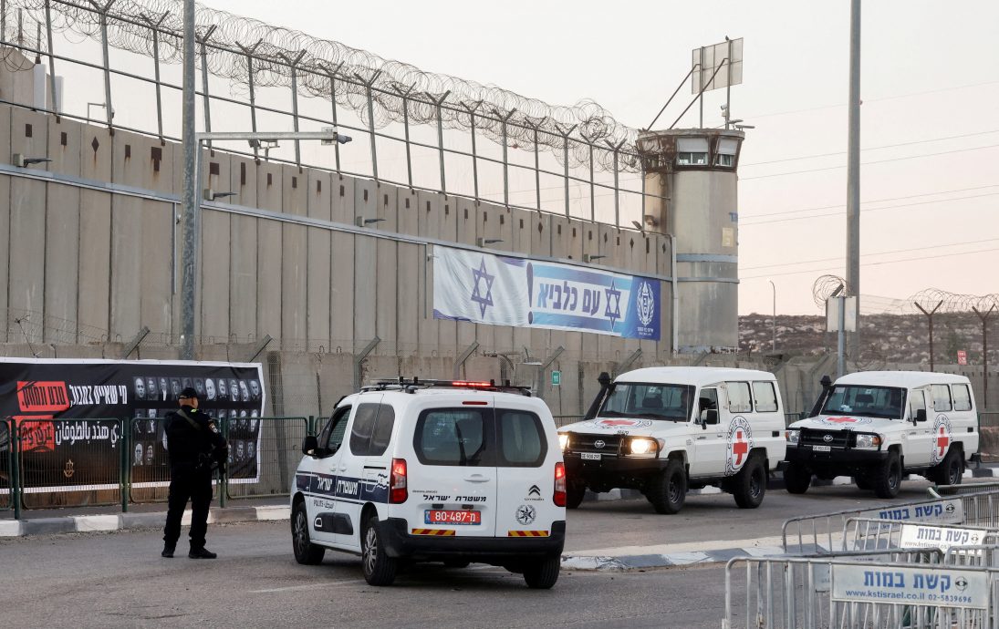 (重签,加图) 以色以色列人质下午1时开始获释 哈马斯公布名单 返以流程曝光