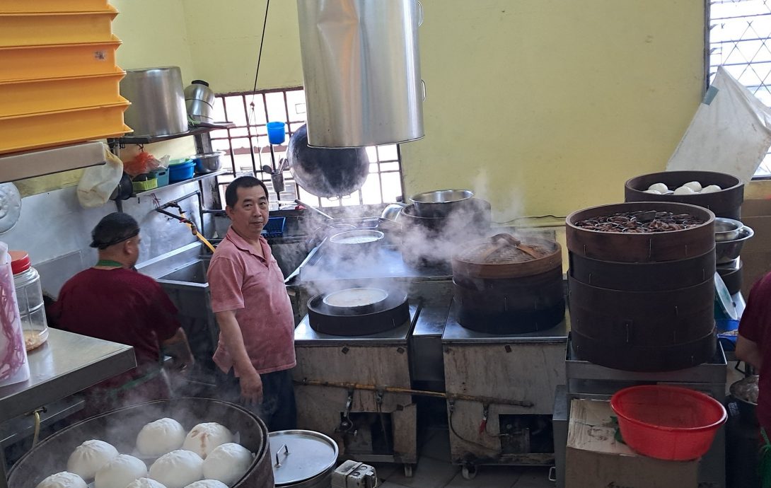 (锁文)柔:新旧对照:佳佳点心茶楼47年的故事