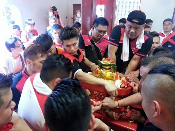 （锁文）柔：新旧对照：陈泳勋院士教授与柔佛古庙游神