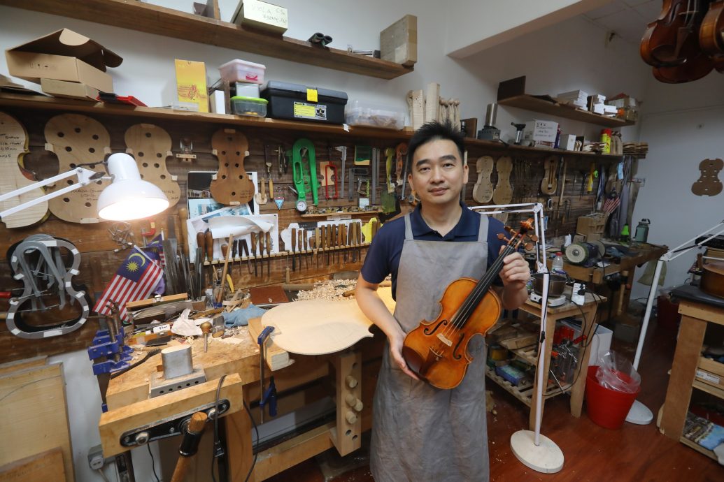 (预编8/10见报)大都会/特职世界/10月8日见报/琴匠与提琴的灵魂契约 大马顶尖制琴大师陈振盛托付终身传承薪火