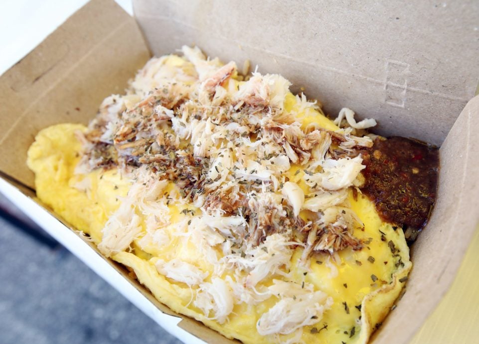 (me 18/10见报)吃货来啰-银行专员不做了 夜市卖蟹肉炒饭/多图