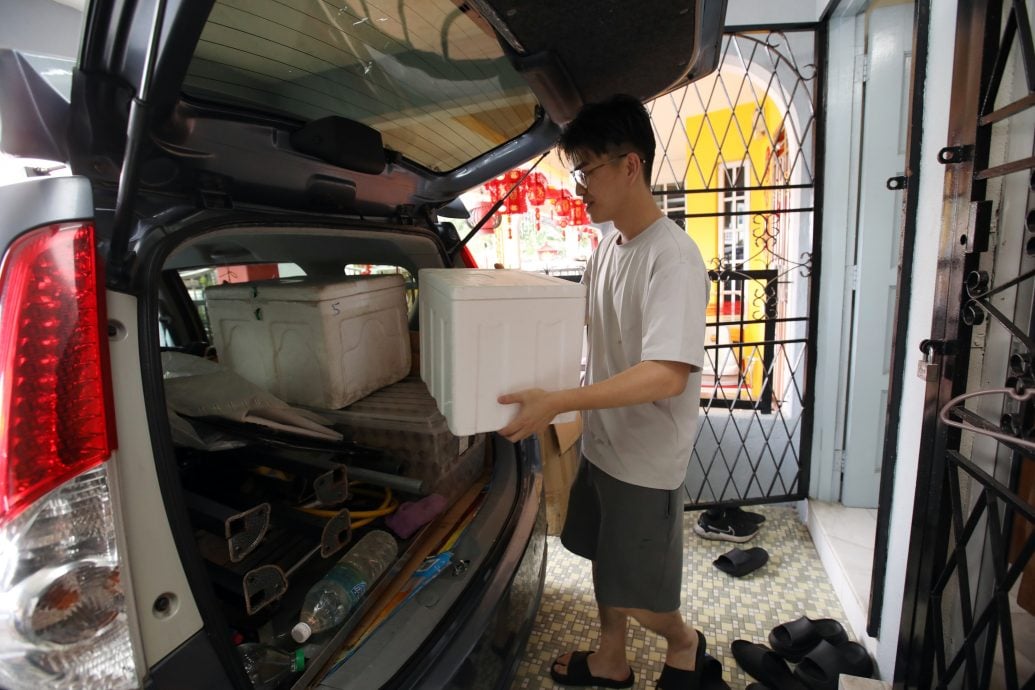 (me 18/10见报)吃货来啰-银行专员不做了 夜市卖蟹肉炒饭/多图