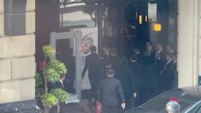 独家 | 特朗普今早启程离开大马 首相全国总警长亲自护送