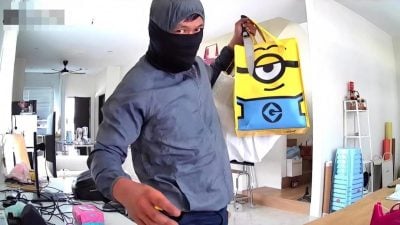 光天化日撬窗入屋 独行刀匪 盗财逾万