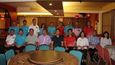 陈素明:若无学生应迁校 . 华小一所都不可少