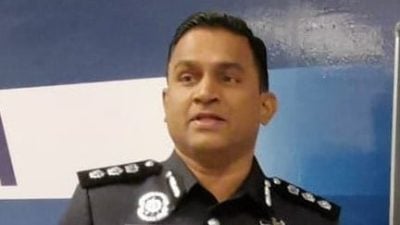 30岁摩托车骑士   马新第二通道车祸丧命