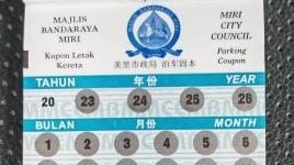 续用纸张固本收费原因 . 仍有存货 顾及不懂科技者