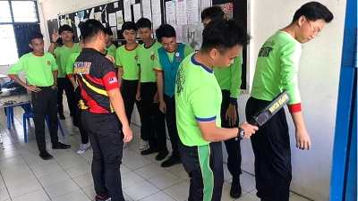 Two secondary schools in Miri introduce metal detector screening for students