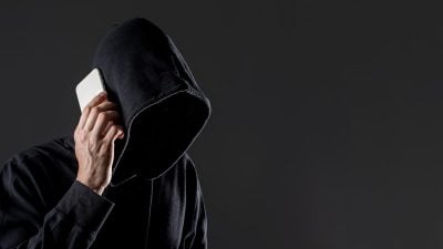 老千冒充教师买热水器 . 女承包商被骗1.4万