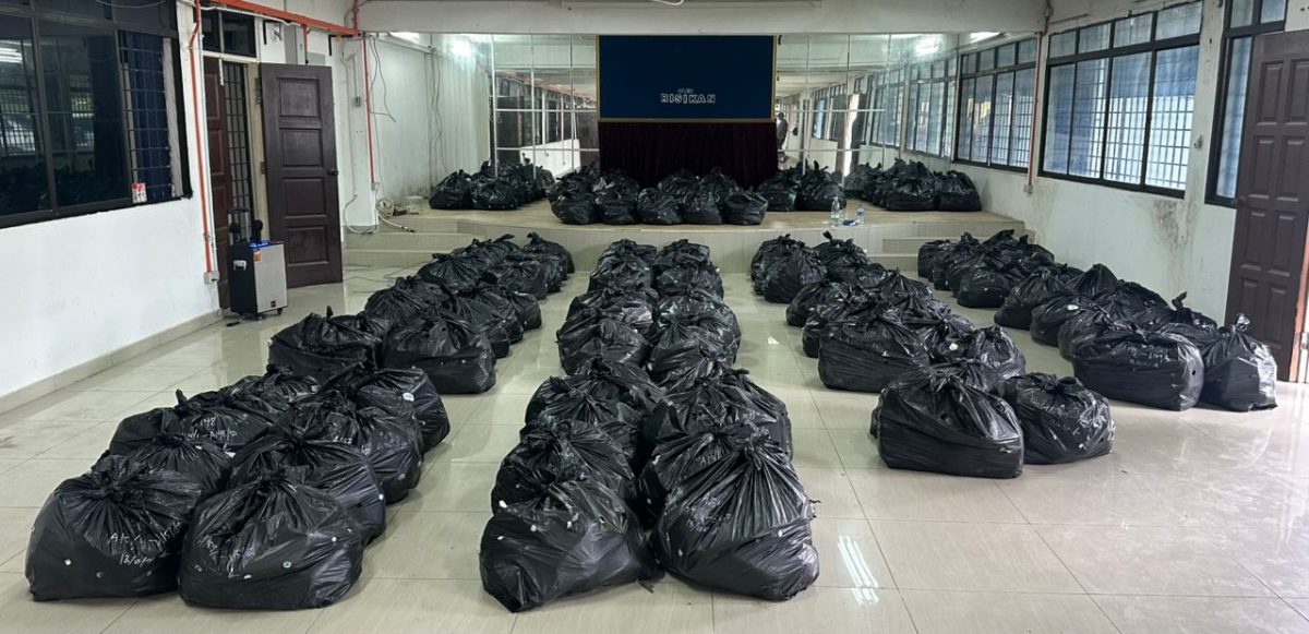 PGA展“利爪行动”截查罗里 起1.63吨哥冬叶 1320瓶哥冬水