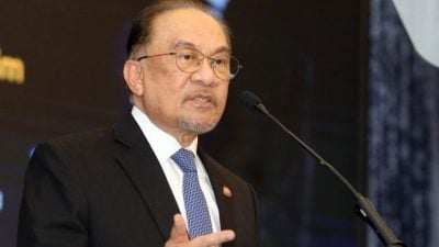 安华:马坚持原则 来往不等于默许纵容