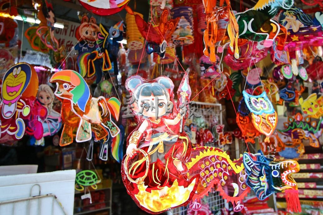 星角摄pp/中秋灯笼高高挂