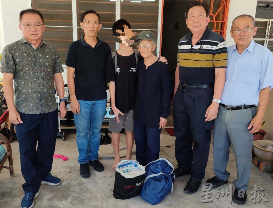 少年通宵打手游在校睡觉 送入Jaz盼良好成长